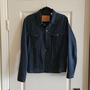 Men's Levi's Dark Blue jean jacket, small